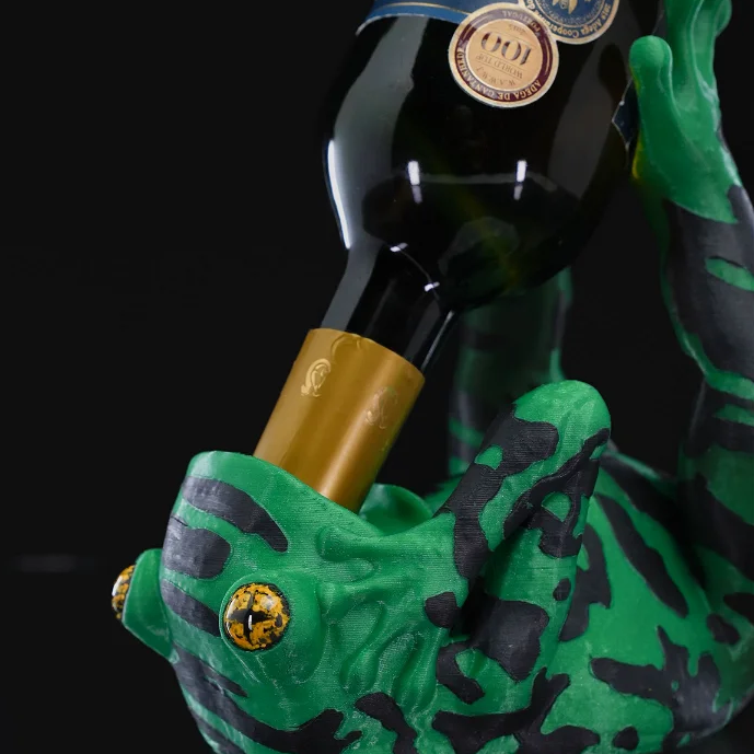 Lazy Frog, Wine Holder