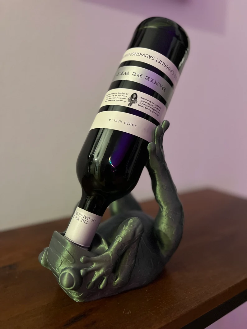 Lazy Frog, Wine Holder