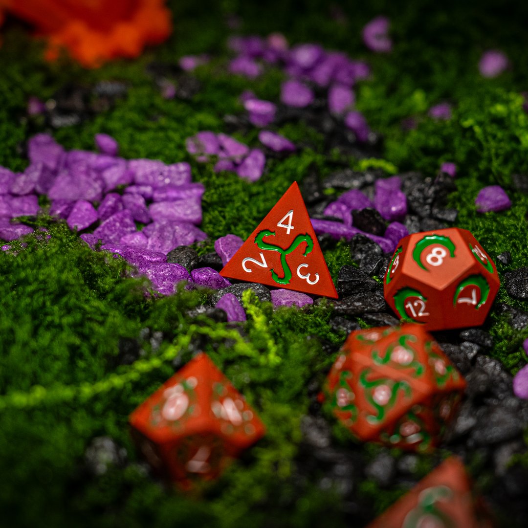 Metal dice set 04, orange-red, with green inlay, photo 4