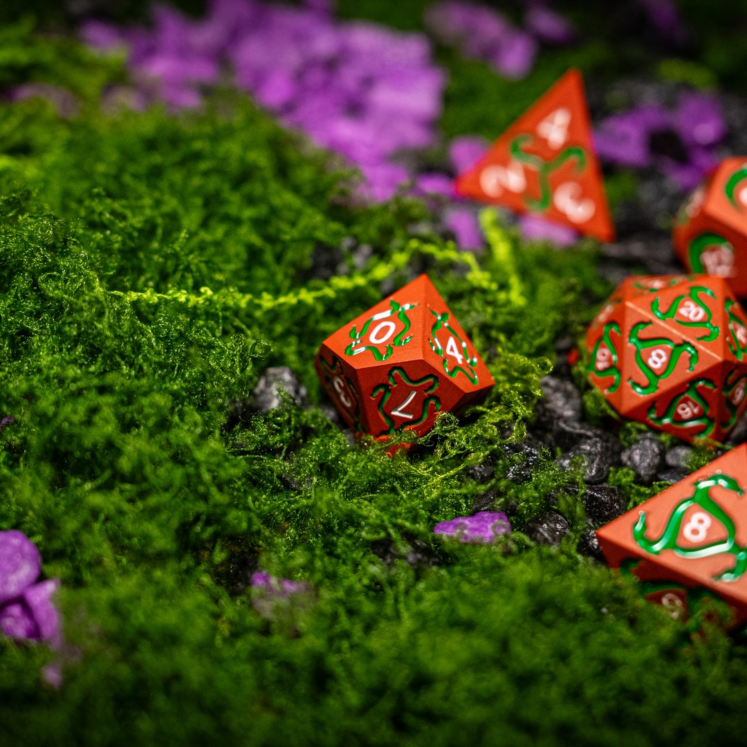 Metal dice set 04, orange-red, with green inlay, photo 5