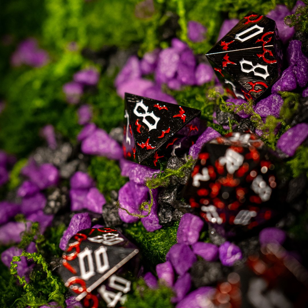 Metal dice set 07, black, with red claw marks, photo 9