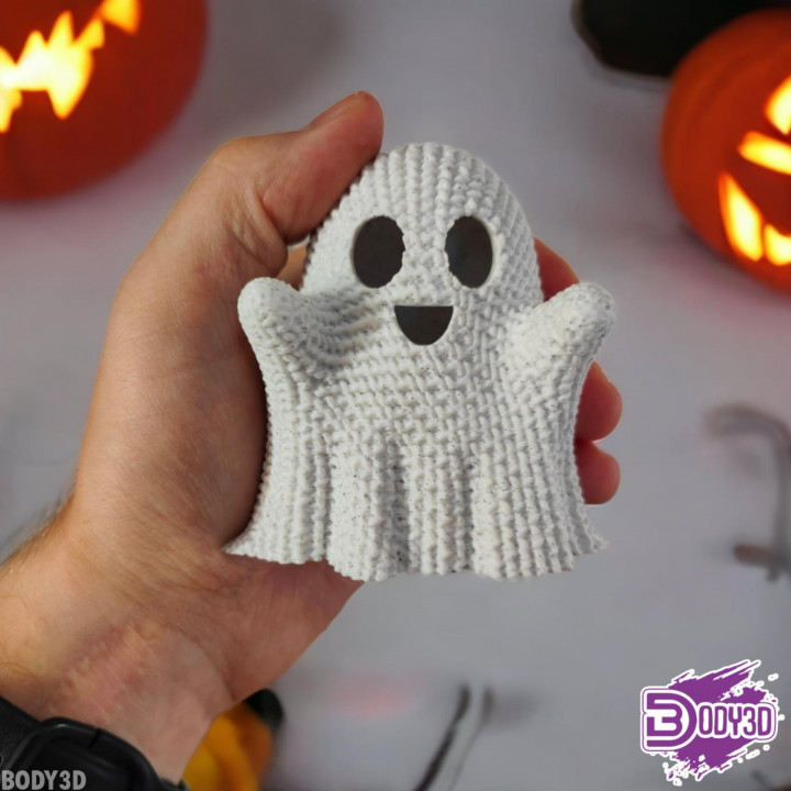 Crocheted Ghost, Breloc