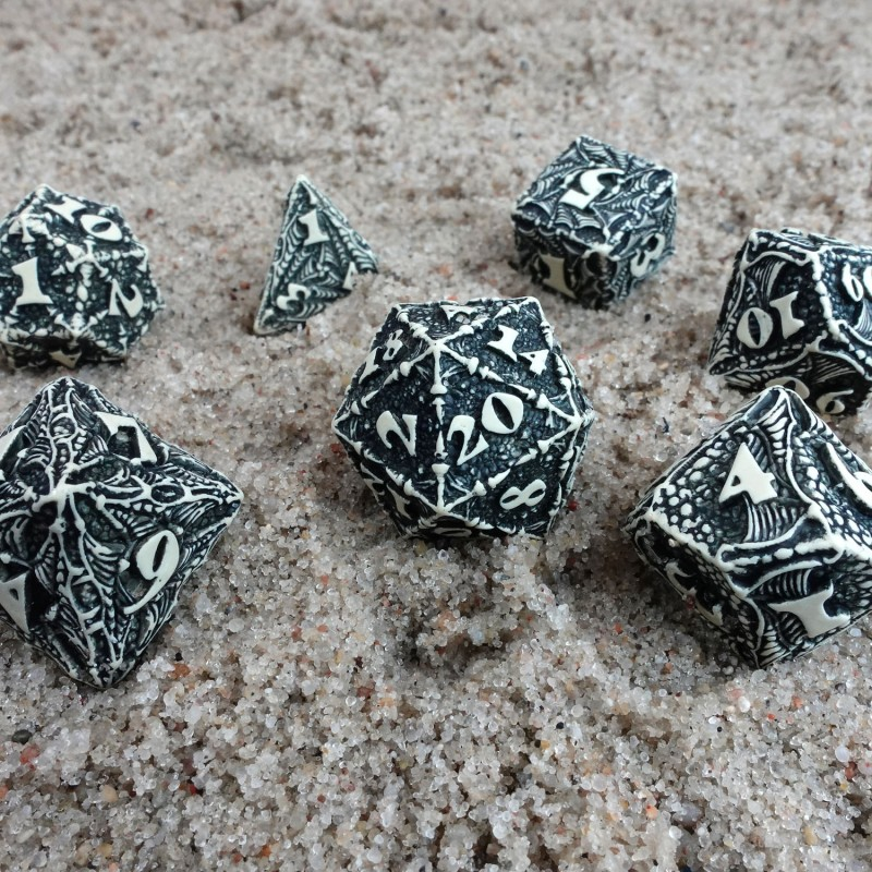 Dracopolis Dice Set: The Scandinavian Blackfang